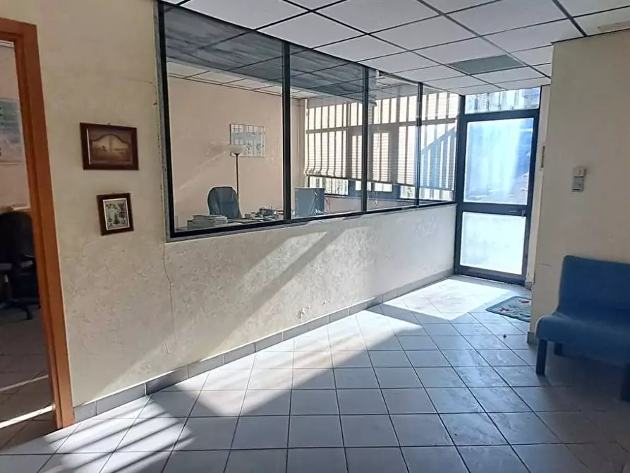 Immagine 8 di Locale commerciale in vendita  in via messina a Albano Laziale