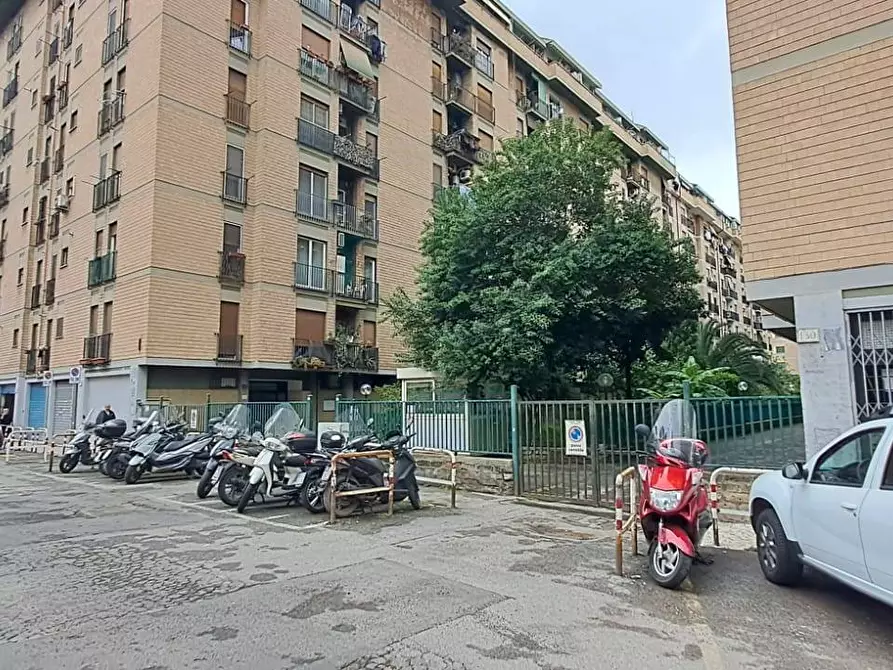 Immagine 2 di Appartamento in vendita  in via dell'impruneta 130 a Roma