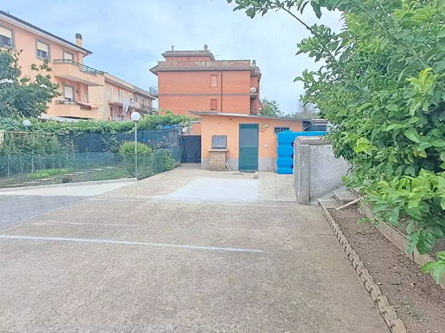 Immagine 20 di Appartamento in vendita  in via dante alighieri 4 a Castel Gandolfo