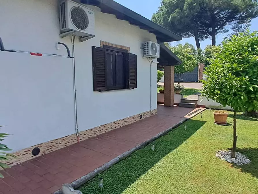 Immagine 28 di Villa in vendita  in via nettunense 9 a Ariccia