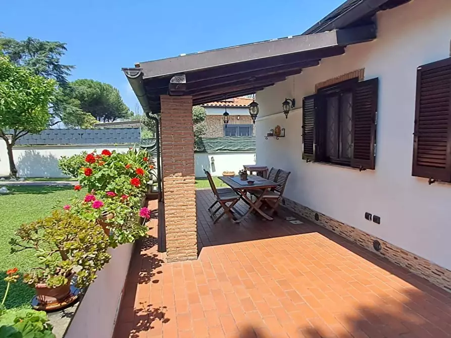 Immagine 38 di Villa in vendita  in via nettunense 9 a Ariccia
