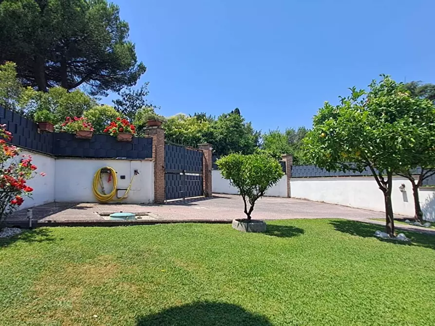 Immagine 39 di Villa in vendita  in via nettunense 9 a Ariccia