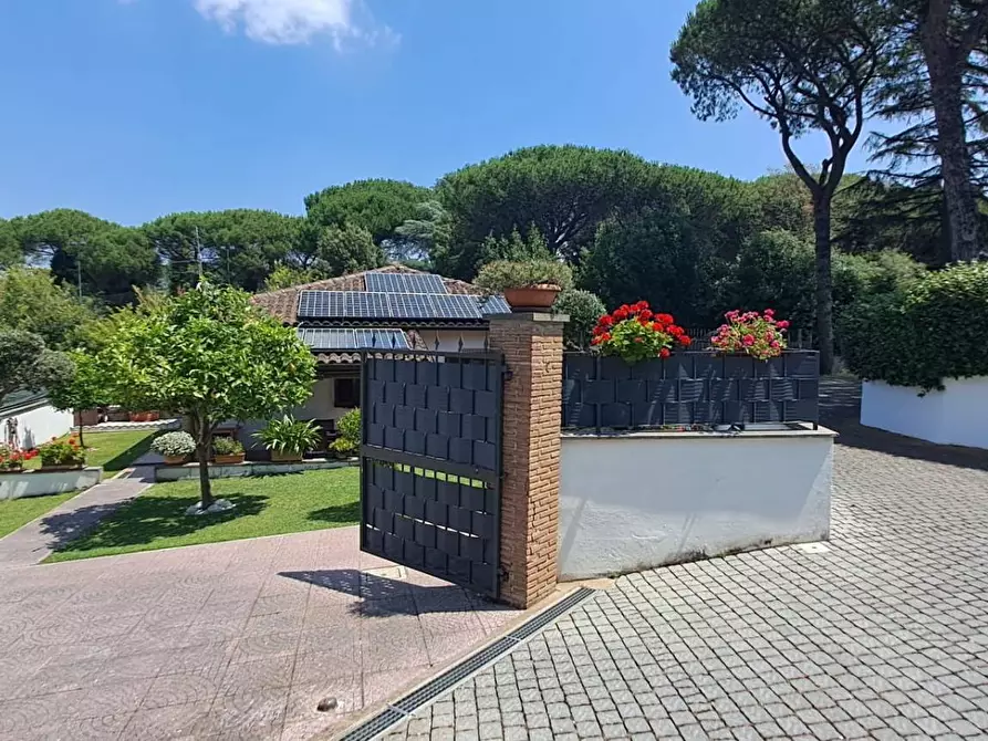 Immagine 48 di Villa in vendita  in via nettunense 9 a Ariccia