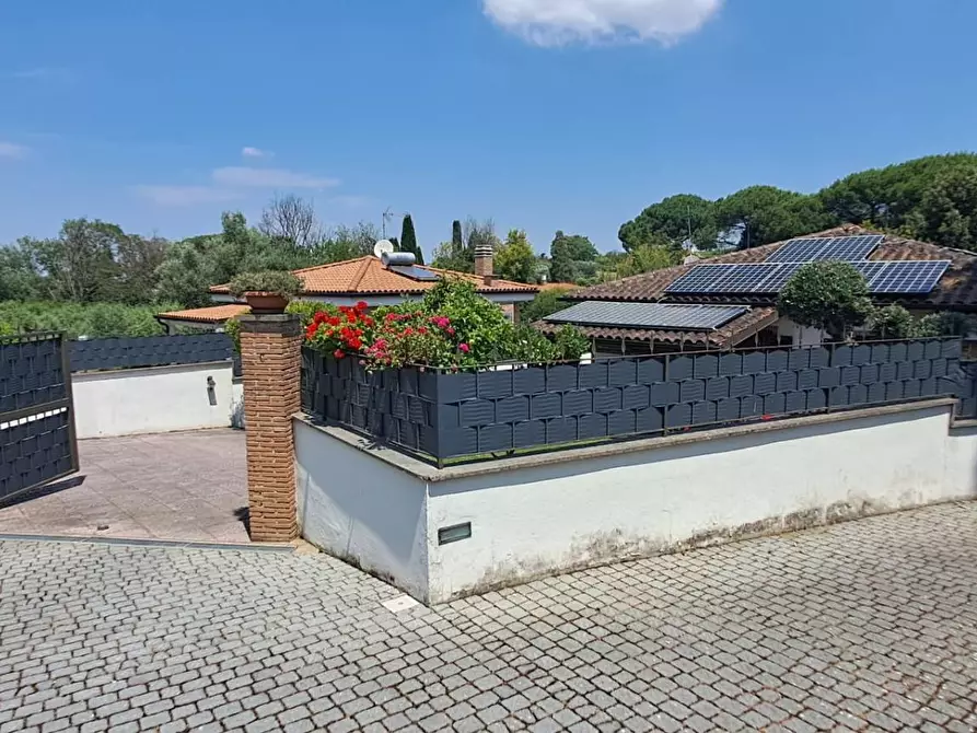 Immagine 52 di Villa in vendita  in via nettunense 9 a Ariccia
