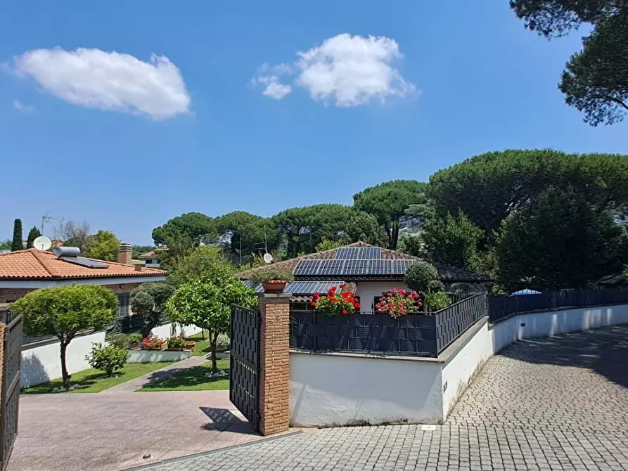 Immagine 56 di Villa in vendita  in via nettunense 9 a Ariccia