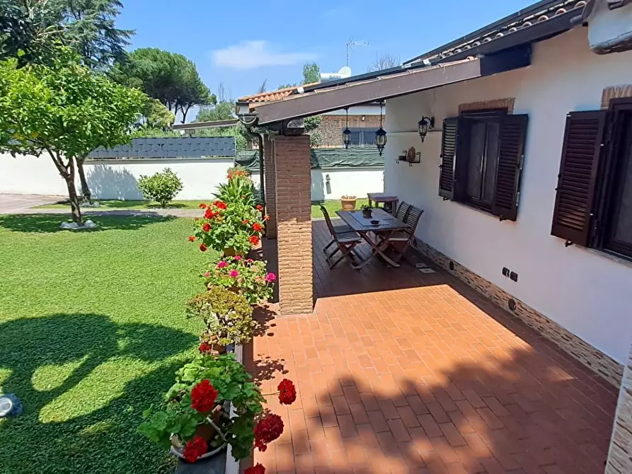 Immagine 73 di Villa in vendita  in via nettunense 9 a Ariccia