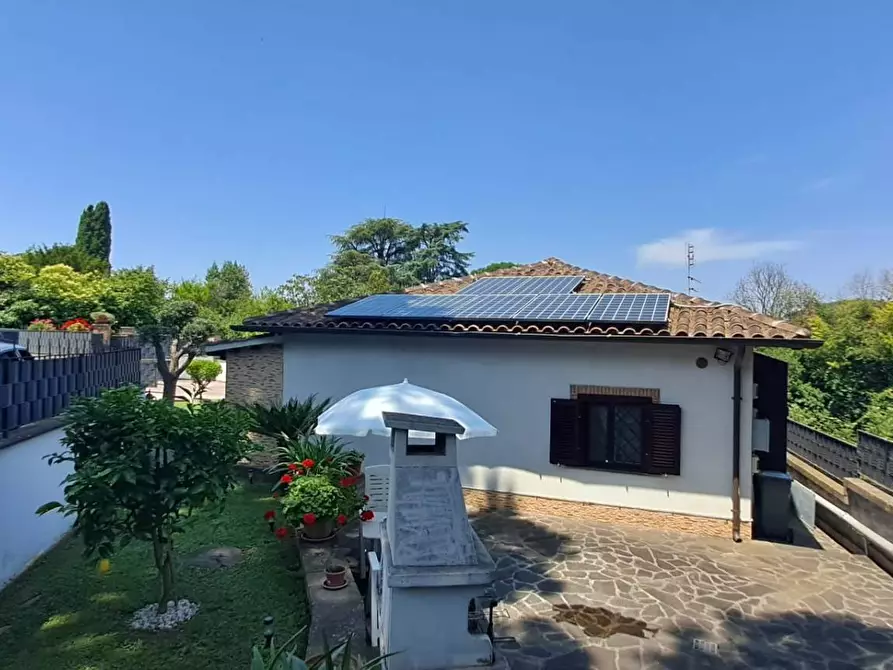 Immagine 85 di Villa in vendita  in via nettunense 9 a Ariccia