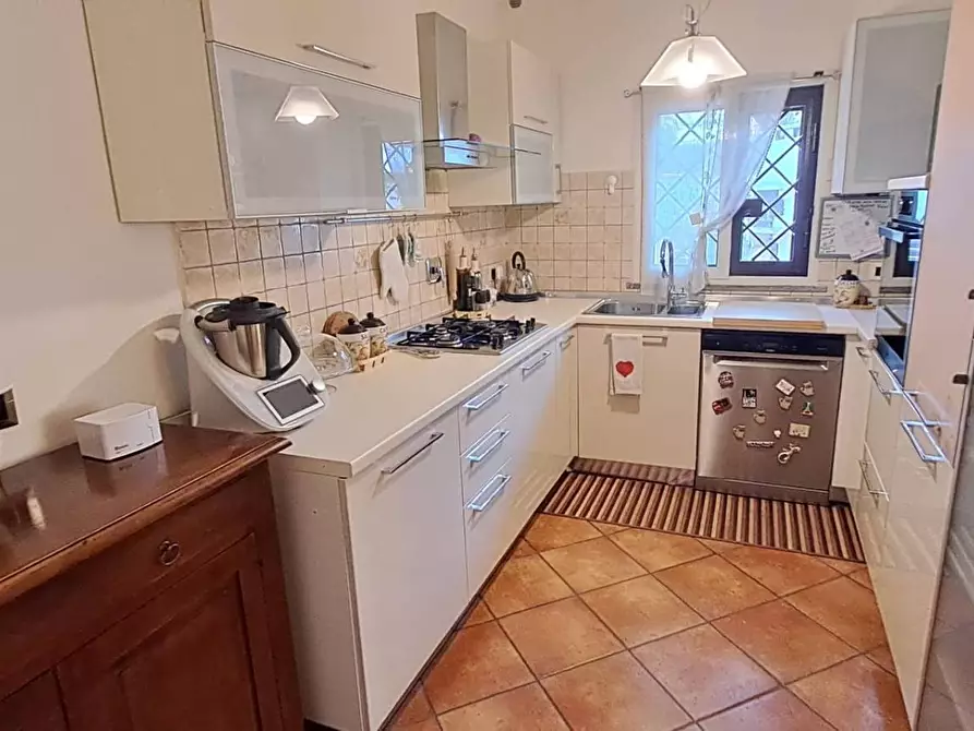 Immagine 91 di Villa in vendita  in via nettunense 9 a Ariccia