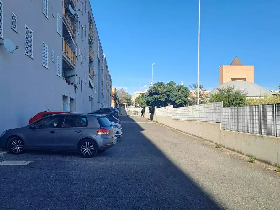 Immagine 3 di Appartamento in vendita  in Via Umberto Lilloni 52 a Roma