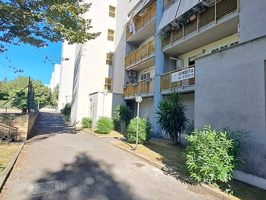 Immagine 7 di Appartamento in vendita  in Via Umberto Lilloni 52 a Roma