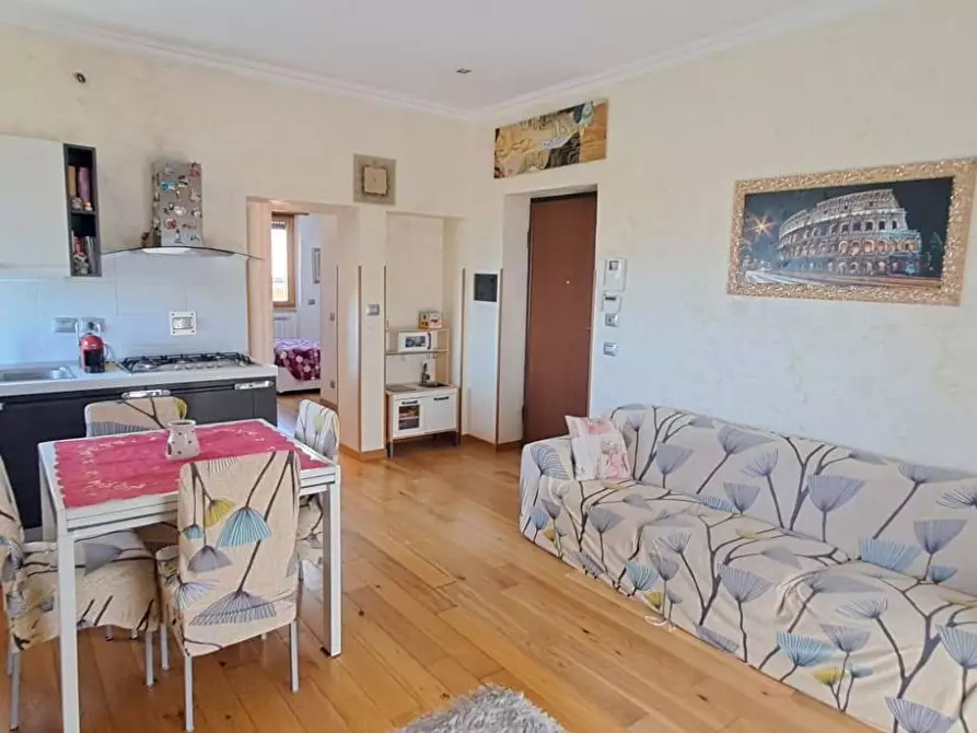 Immagine 11 di Appartamento in vendita  in via boville 58 a Marino