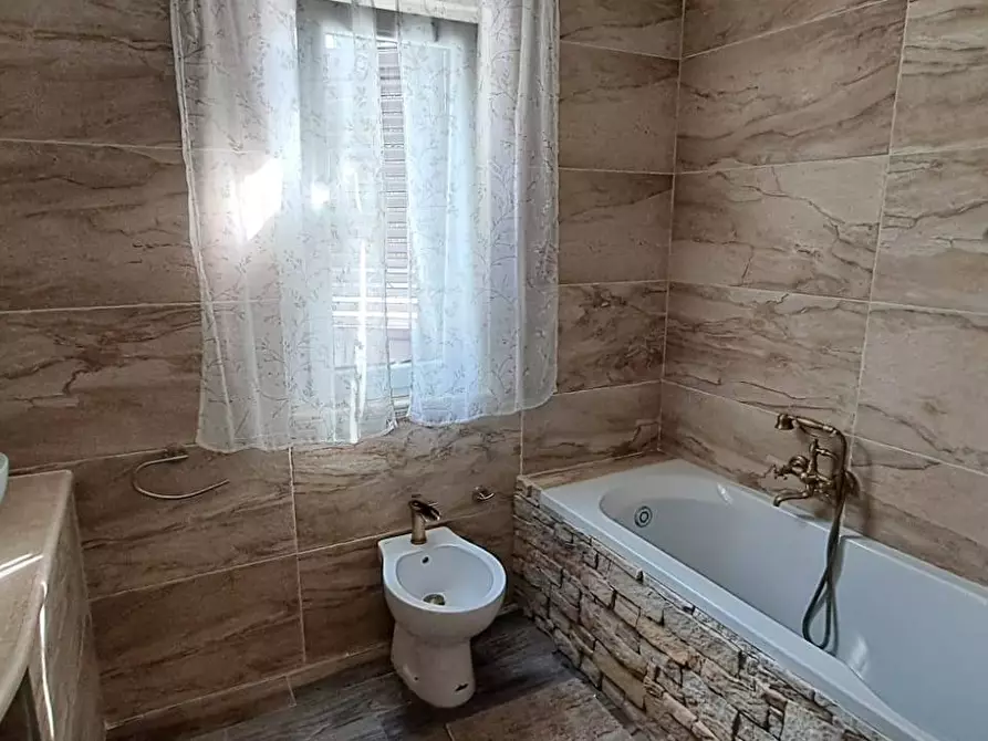 Immagine 32 di Appartamento in vendita  in via adda 36 a Anzio