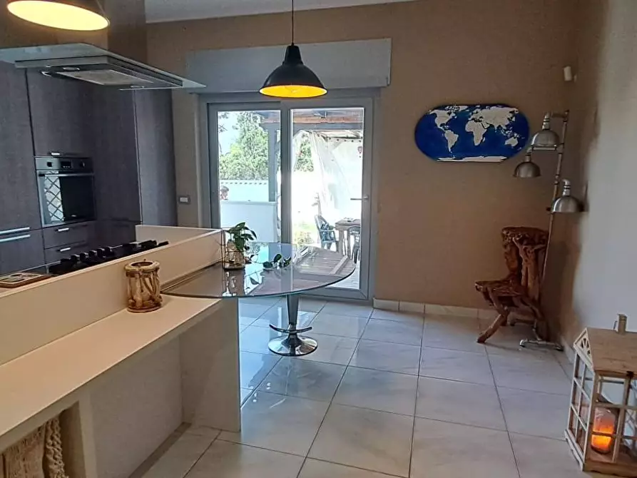 Immagine 43 di Appartamento in vendita  in via adda 36 a Anzio