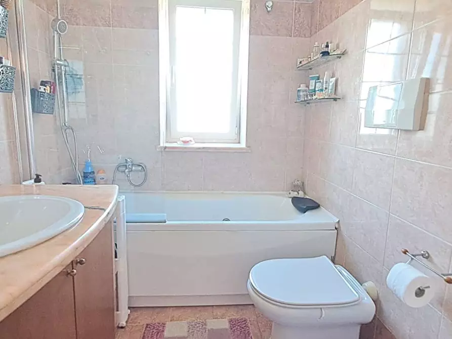 Immagine 19 di Appartamento in vendita  in Vicolo Santo  Spirito 47 a Marino