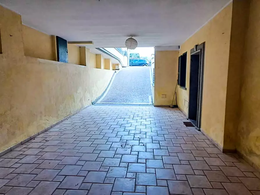 Immagine 6 di Villa in vendita  in via trieste 52 a Albano Laziale