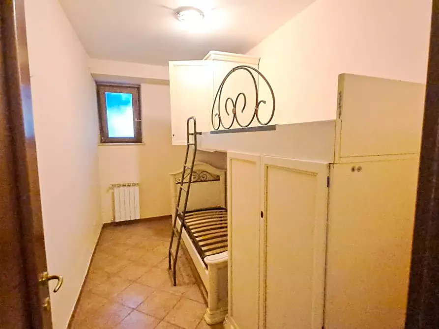Immagine 11 di Villa in vendita  in via trieste 52 a Albano Laziale