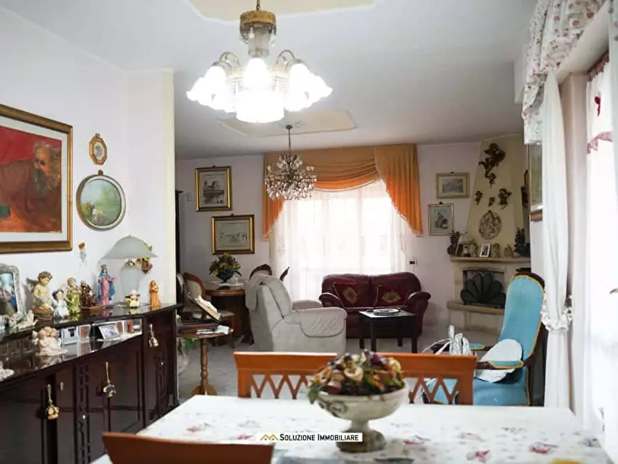 Immagine 12 di Villa in vendita  in via dante alighieri 6 a Anzio