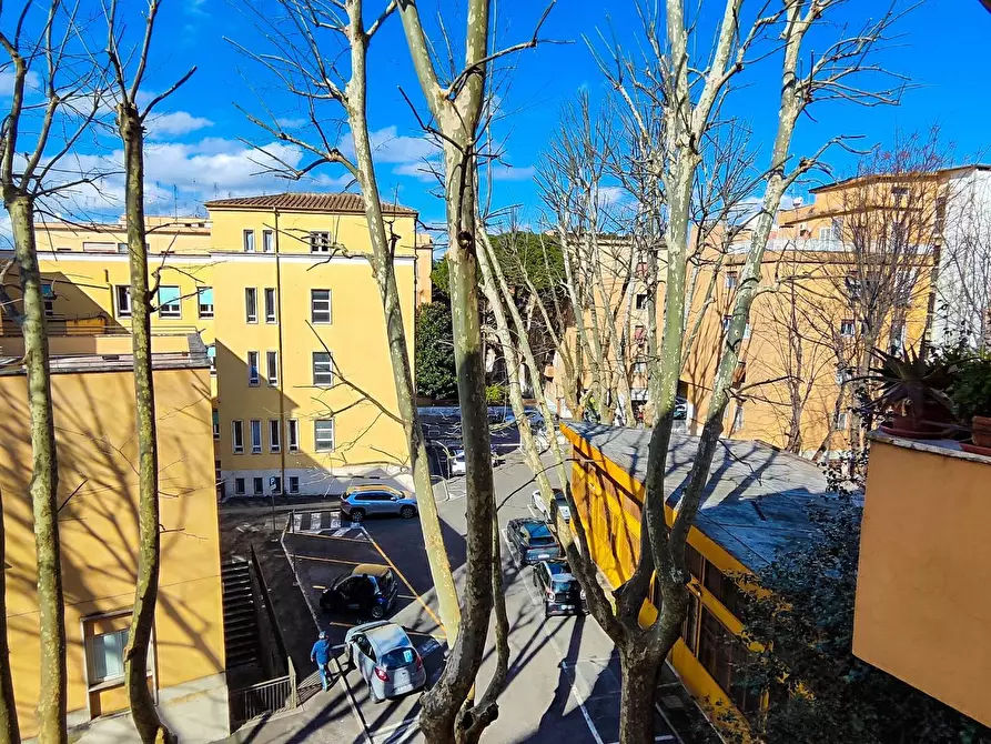 Immagine 6 di Appartamento in vendita  in via delle Sette Chiese 85 a Roma