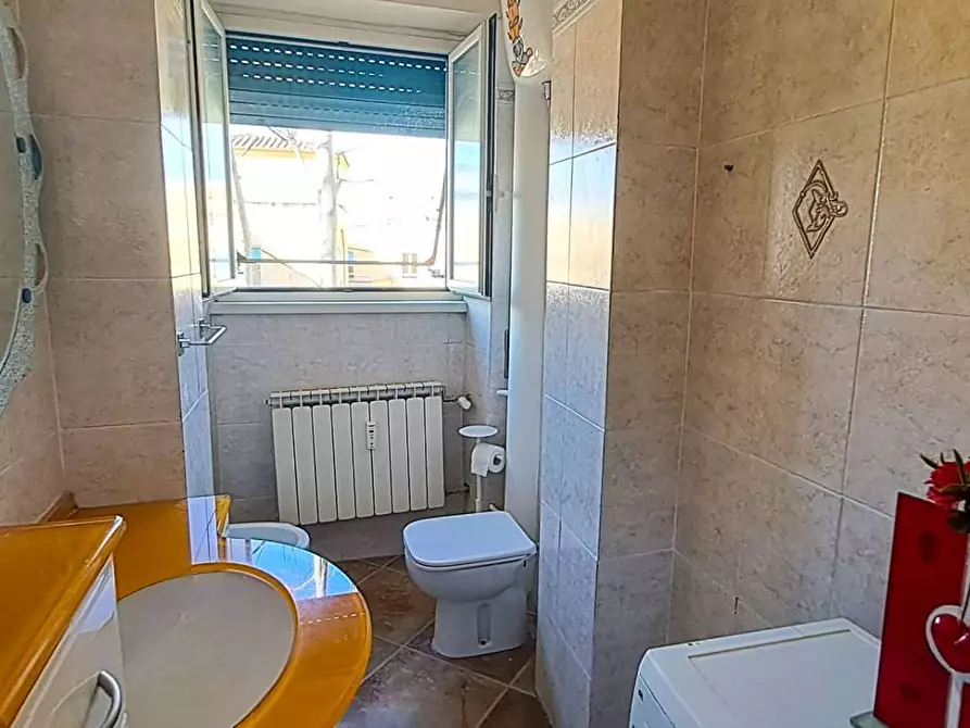 Immagine 5 di Appartamento in vendita  in via delle Sette Chiese 85 a Roma