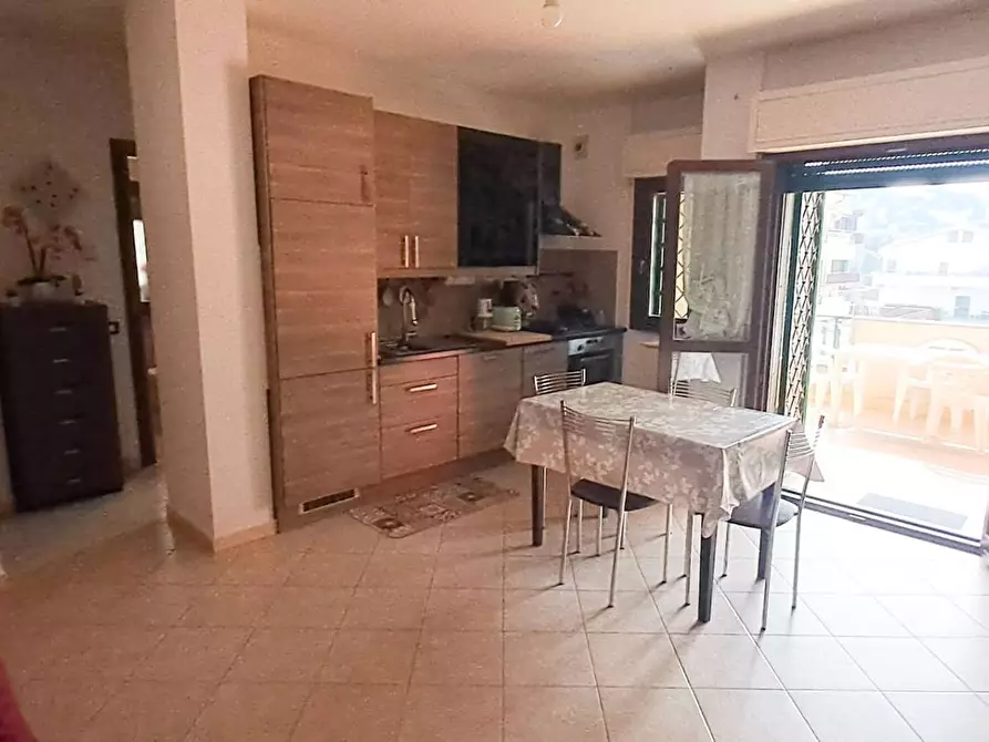 Immagine 2 di Appartamento in vendita  in via delle rose 28b a Castel Gandolfo