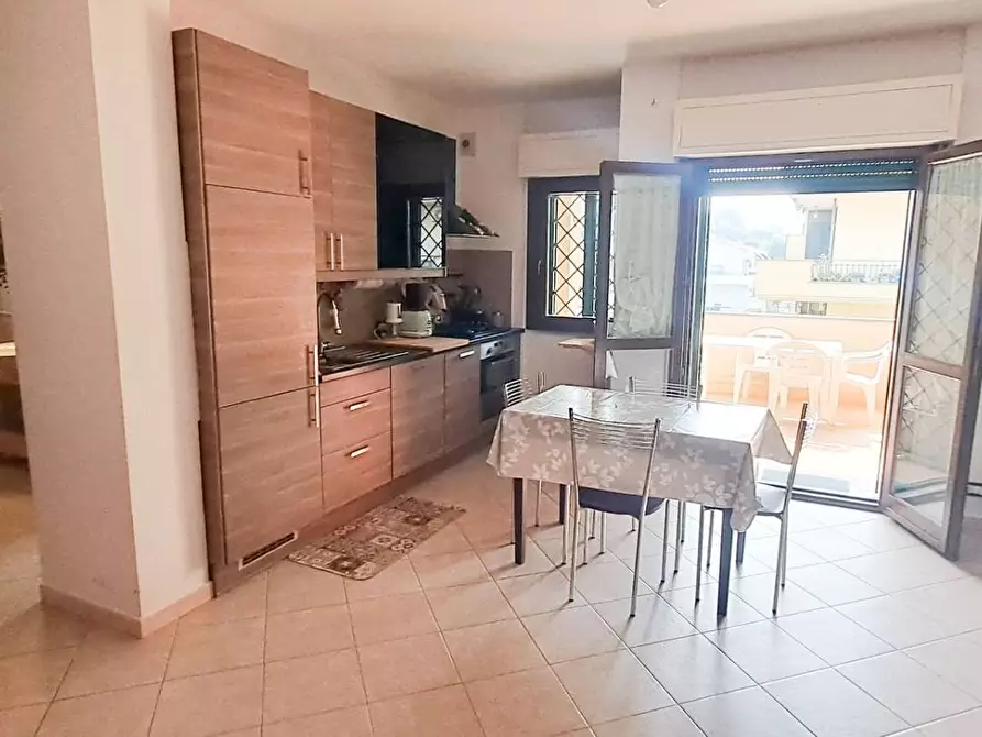 Immagine 14 di Appartamento in vendita  in via delle rose 28b a Castel Gandolfo