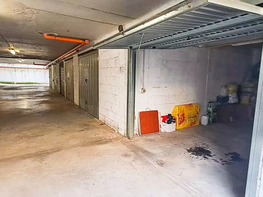 Immagine 19 di Appartamento in vendita  in via delle rose 28b a Castel Gandolfo