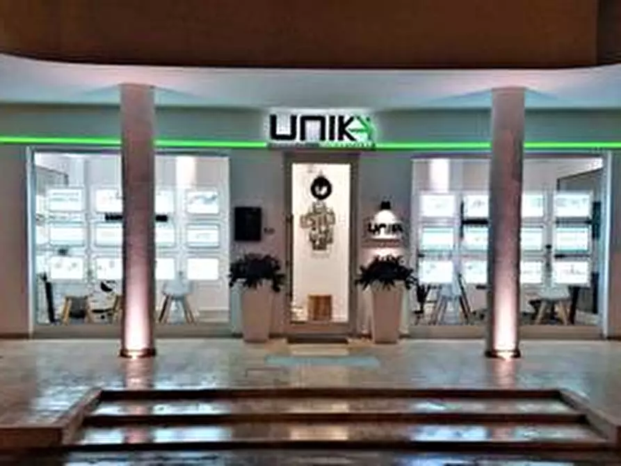 Immagine 20 di Villa in vendita  snc a Fermo