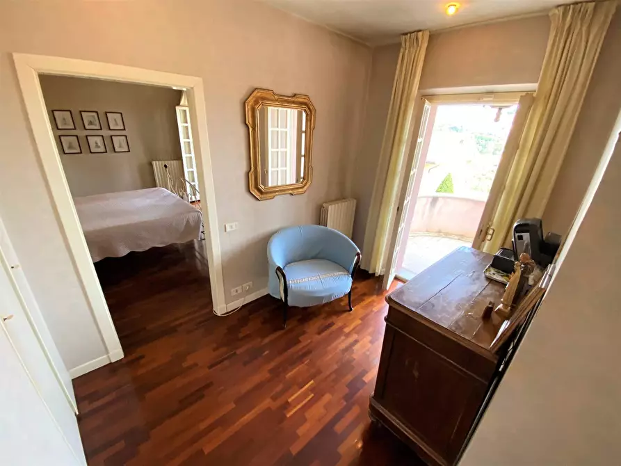 Immagine 21 di Villa in vendita  a Fermo