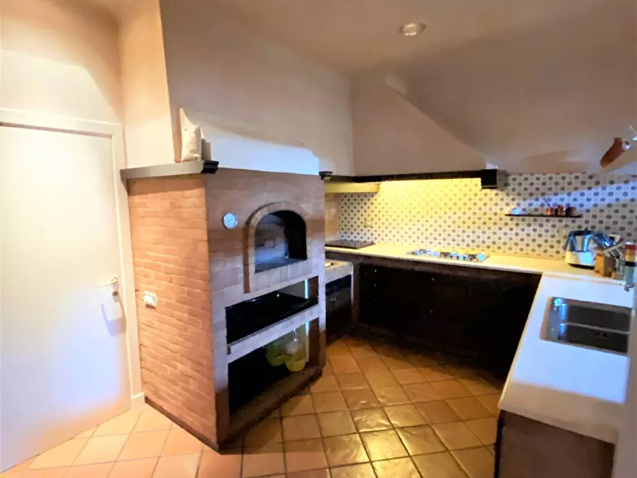 Immagine 27 di Villa in vendita  a Fermo