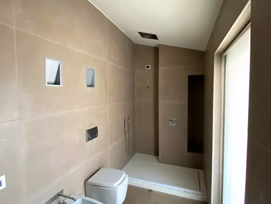 Immagine 10 di Casa indipendente in vendita  a Fermo