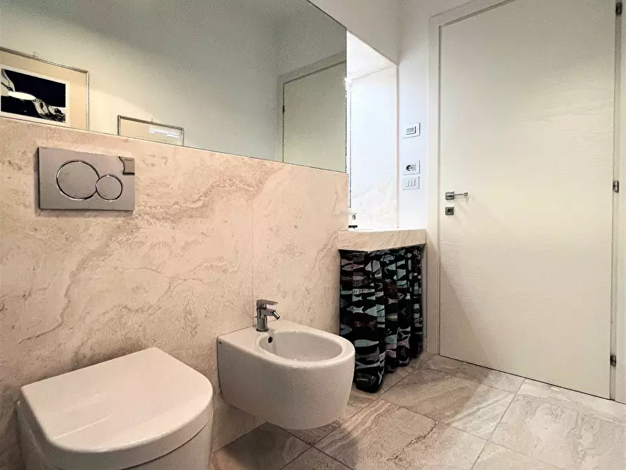 Immagine 17 di Casa indipendente in vendita  a Porto San Giorgio