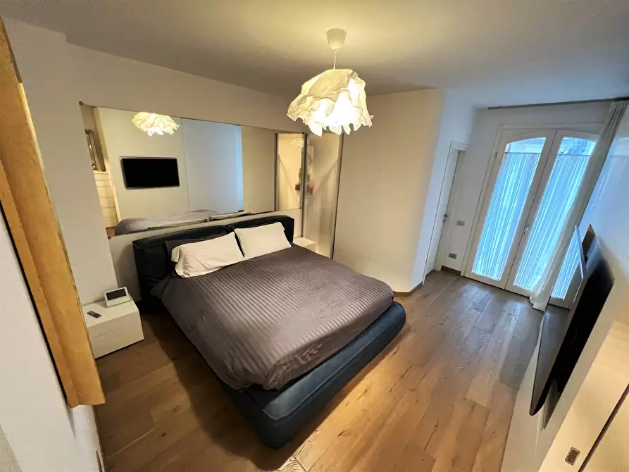 Immagine 10 di Casa indipendente in vendita  a Porto San Giorgio