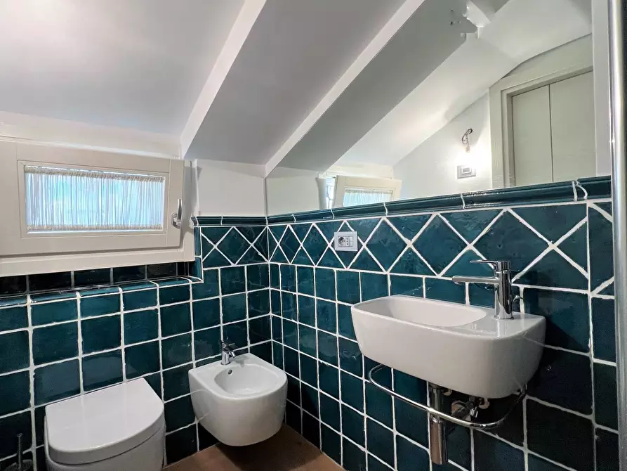 Immagine 35 di Casa indipendente in vendita  a Porto San Giorgio