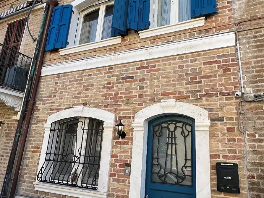 Immagine 37 di Casa indipendente in vendita  a Porto San Giorgio