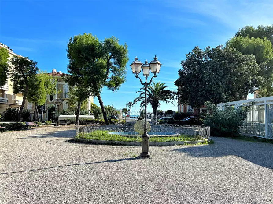 Immagine 38 di Casa indipendente in vendita  a Porto San Giorgio