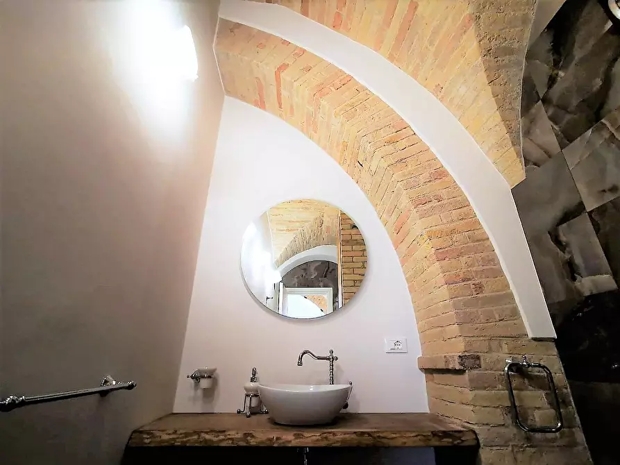 Immagine 15 di Appartamento in vendita  snc a Fermo