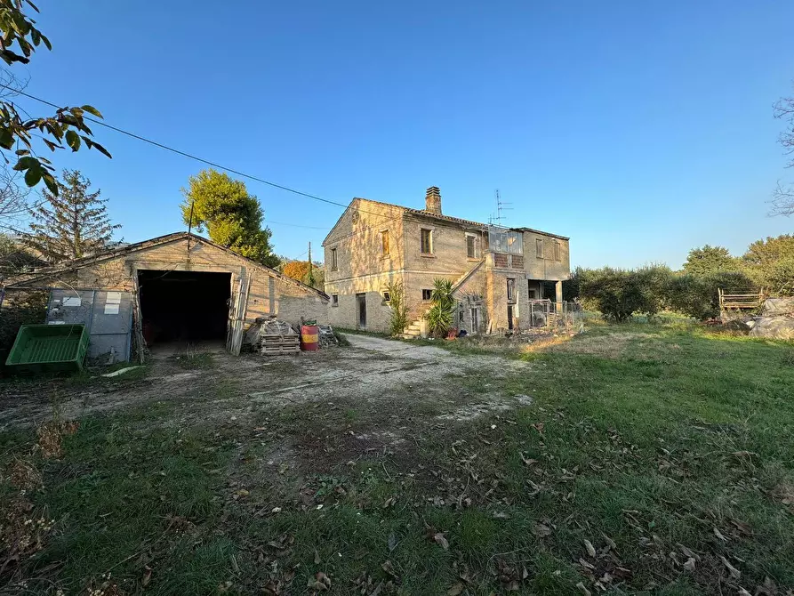 Immagine 1 di Rustico / casale in vendita  a Monterubbiano