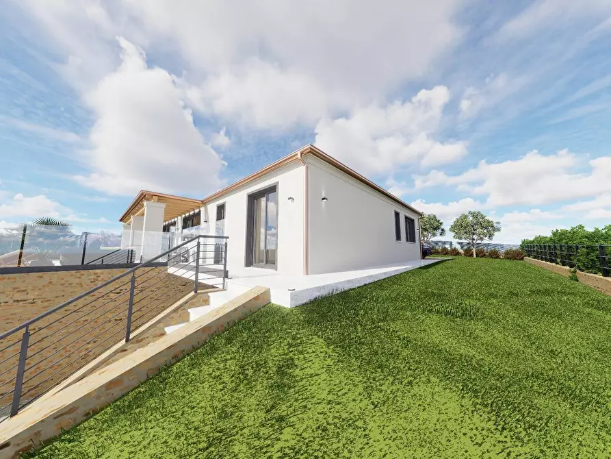 Immagine 5 di Rustico / casale in vendita  a Fermo