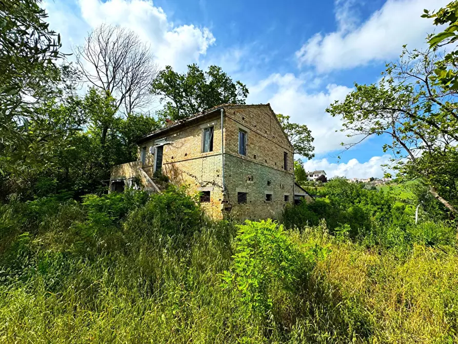 Immagine 1 di Rustico / casale in vendita  a Fermo