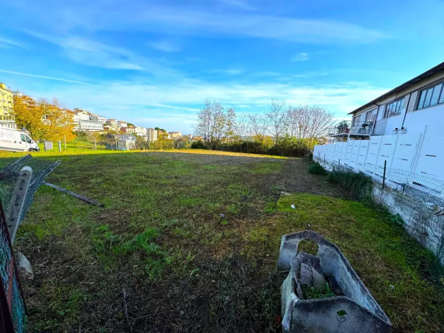 Immagine 3 di Terreno residenziale in vendita  a Montegranaro