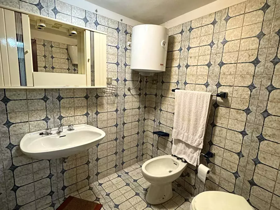 Immagine 10 di Casa indipendente in vendita  snc a Fermo