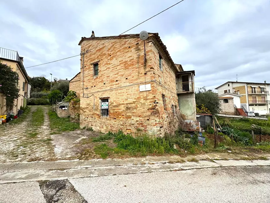 Immagine 2 di Rustico / casale in vendita  17 a Monterubbiano