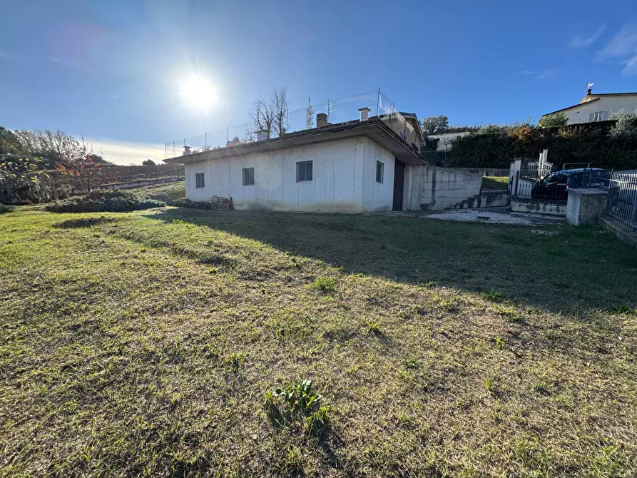 Immagine 3 di Casa indipendente in vendita  a Fermo