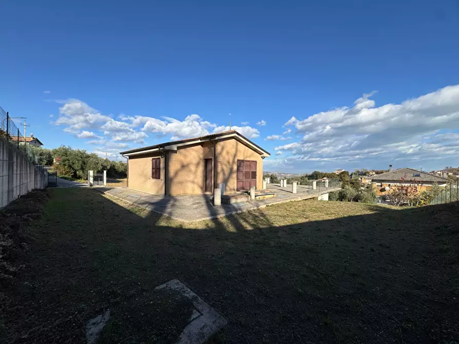 Immagine 4 di Casa indipendente in vendita  a Fermo