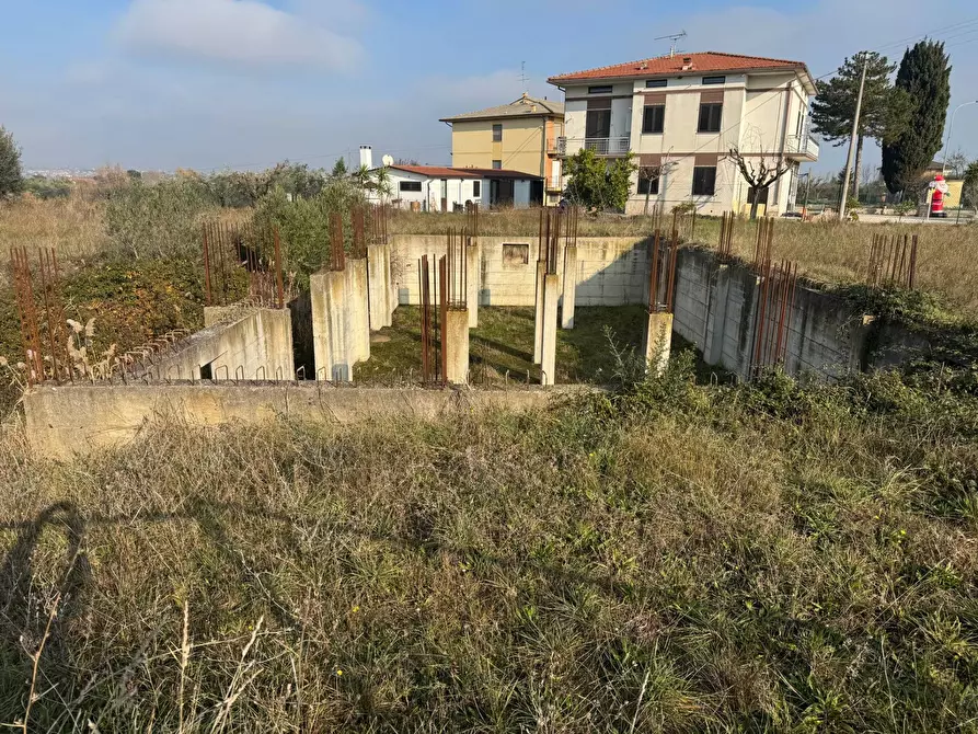 Immagine 3 di Terreno residenziale in vendita  snc a Fermo