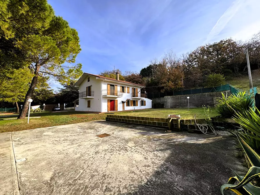 Immagine 1 di Rustico / casale in vendita  a Lapedona