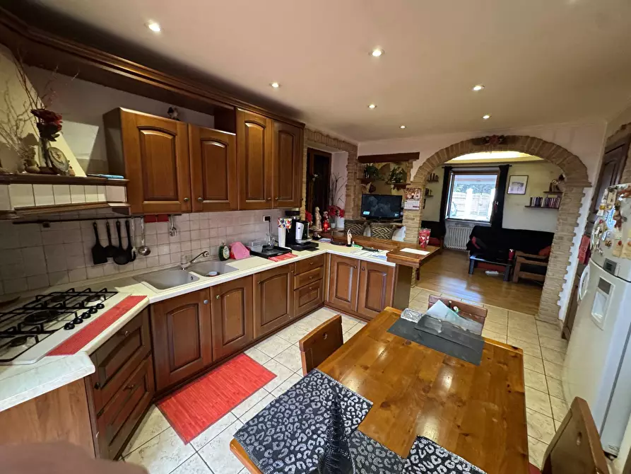 Immagine 9 di Rustico / casale in vendita  a Lapedona