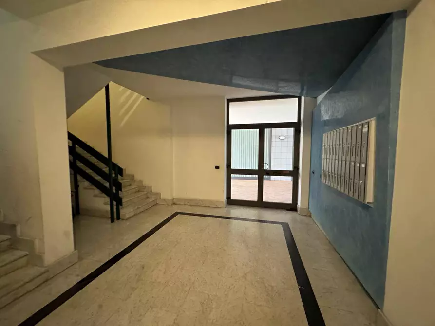 Immagine 11 di Locale commerciale in vendita  snc a Porto San Giorgio