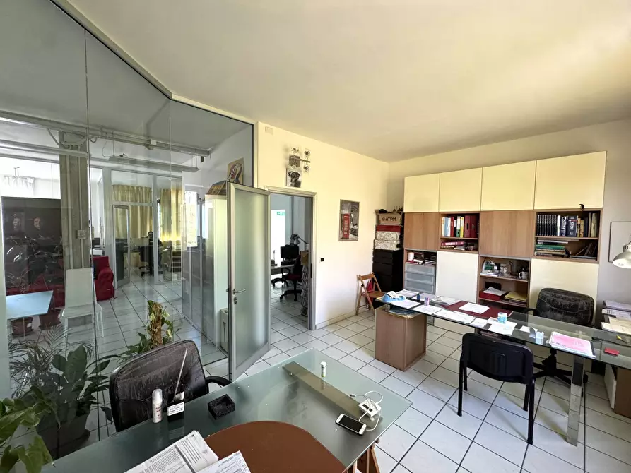 Immagine 8 di Locale commerciale in affitto  snc a Porto San Giorgio