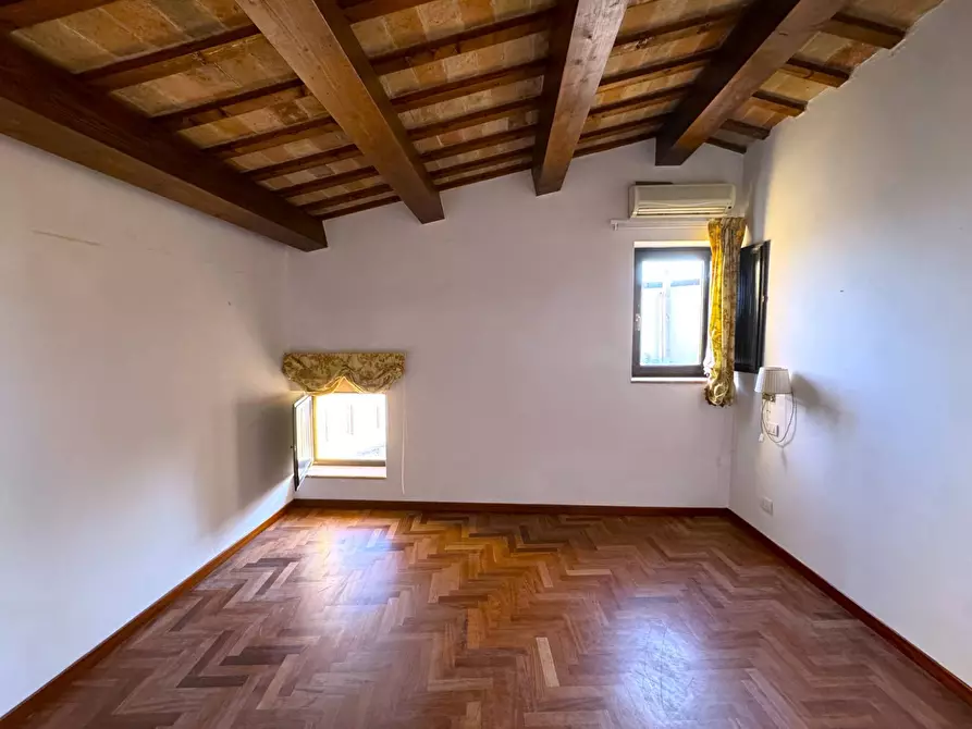 Immagine 19 di Casa indipendente in vendita  snc a Fermo